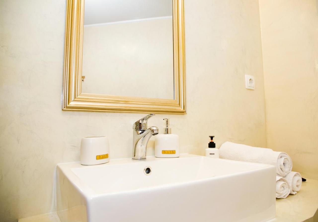 Praxitelis Luxury Apartments Atény Exteriér fotografie